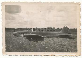 russisches Flugzeug Wrack Wehrmacht Beute Luftwaffe Sowjetunion.jpg