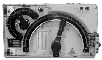 se-002-fg2-sender-bw.jpg