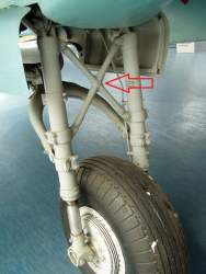 стойка шасси ил-2.jpg