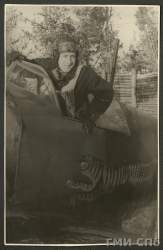 Волховский фронт. Летчик-истребитель М. И. Карабанов в захваченном немецком самолете..jpg