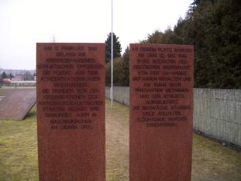 Монумент в Галлнойкирхене.jpg