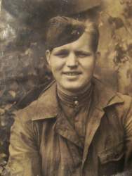 ефрейтор ПОПОВ Николай Иванович 1925 г.р.jpeg