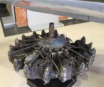 Dvigatel-M-63-v-ekspozitsii-TSentralnogo-muzeya-VMF..jpg