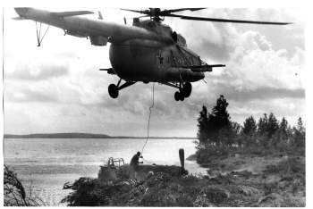 Il-2 NASM recovery small Soviet Helo lift.jpg